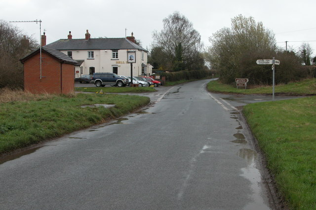 File:Bell Inn, Tillington - geograph.org.uk - 146840.jpg