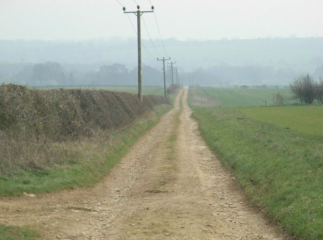 File:Bridleway - geograph.org.uk - 382307.jpg