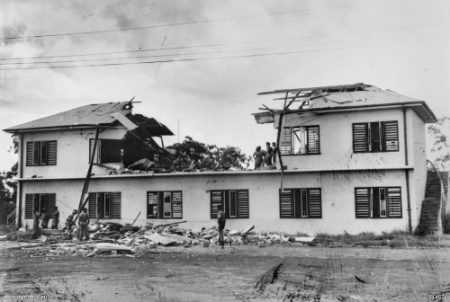 File:Damaged house (Darwin).jpg