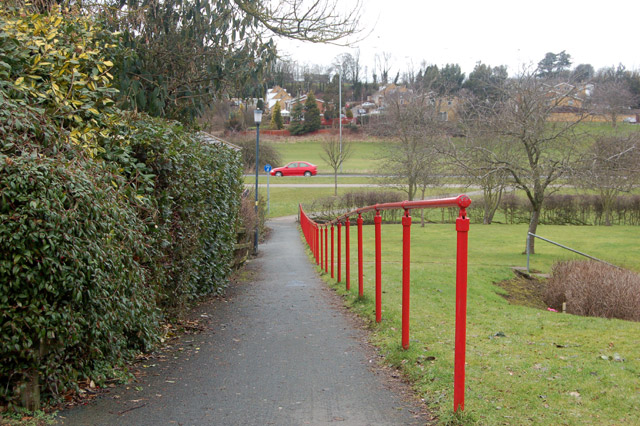 File:Daventry, footpath from Golding Close down to Eastern Way - geograph.org.uk - 1729999.jpg