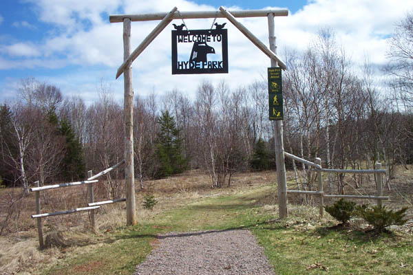 File:Entrance to Hyde Park in Cornwall, PEI (15064801).jpg