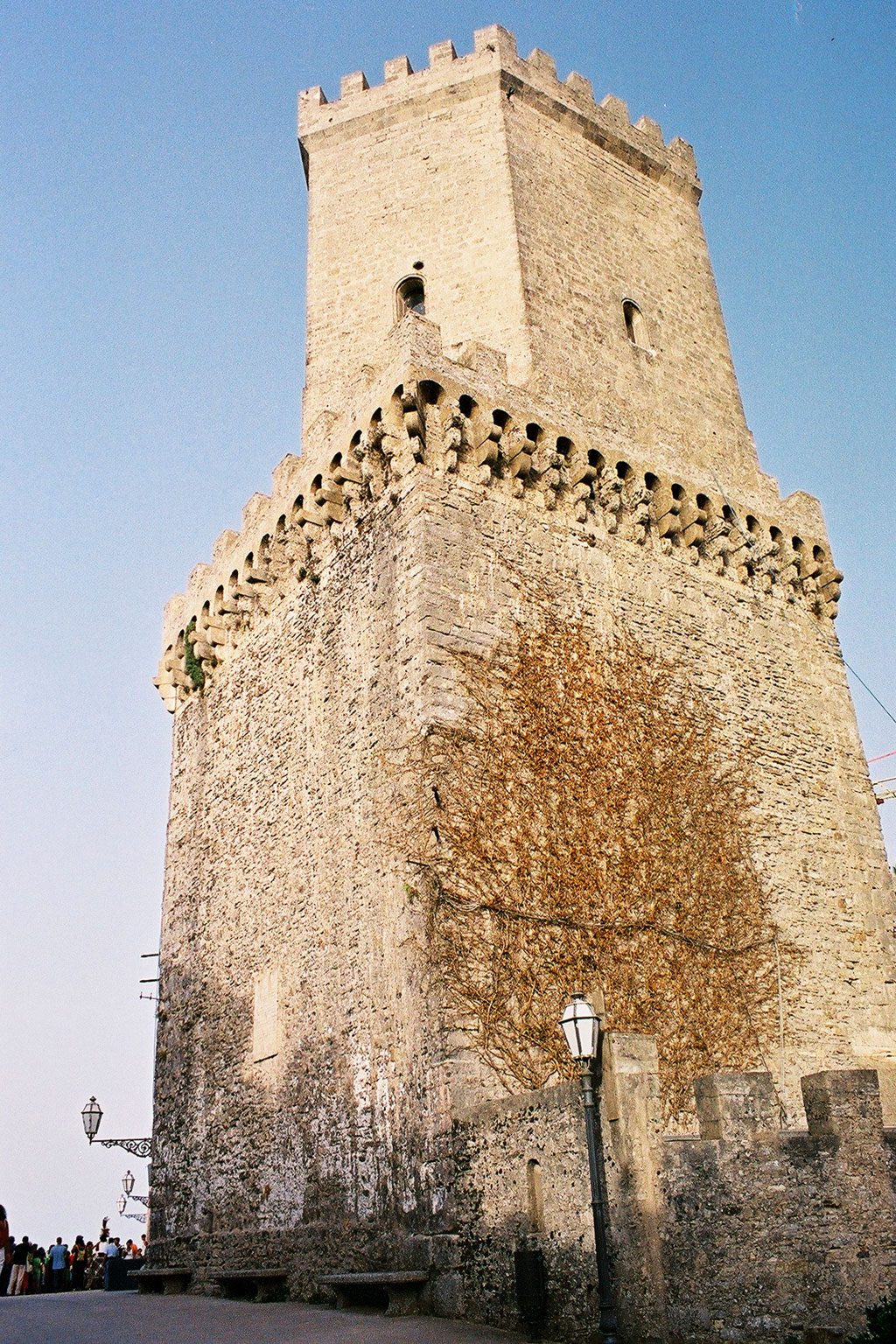 Erice-Castle-bjs-1.jpg