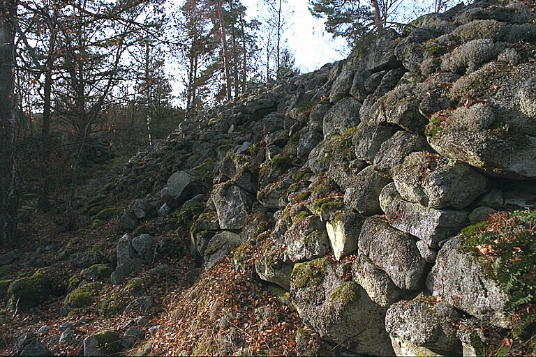 File:Fornborgen Stora Skansen - KMB - 16000300026797.jpg