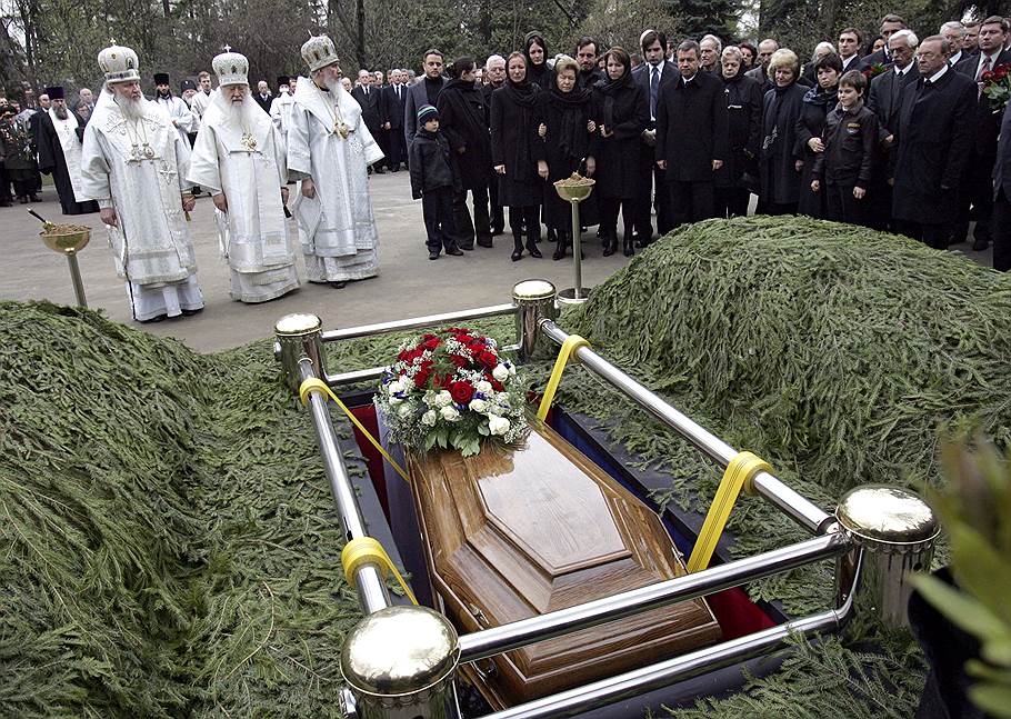 File:Funeral of Boris Yeltsin-21.jpg - Wikimedia Commons