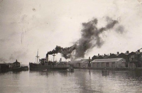 File:Humber Dock (1952) - geograph.org.uk - 917371.jpg