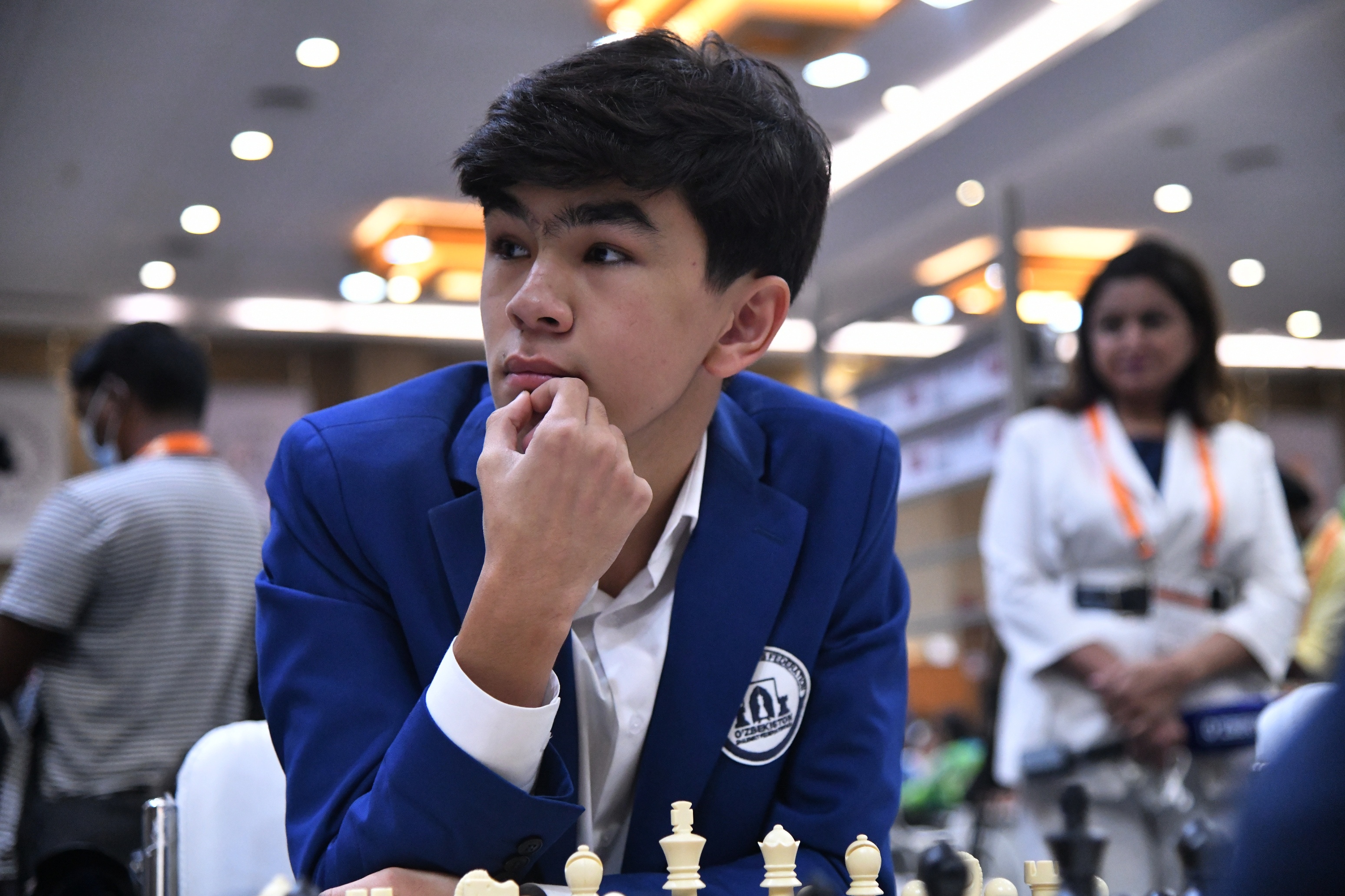 17-year-old Javokhir Sindarov joins the elite 2700+ club with an impressive  7/11 at the 2023 Grand Swiss! : r/chess