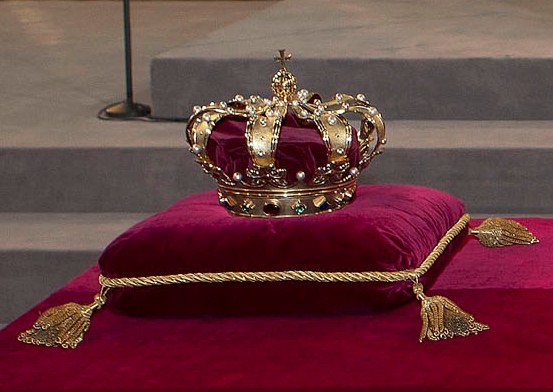 Sovereign Royal Mini Crown