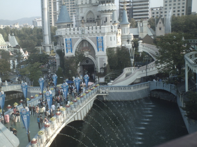 File:Lotte World outdoor view.jpg