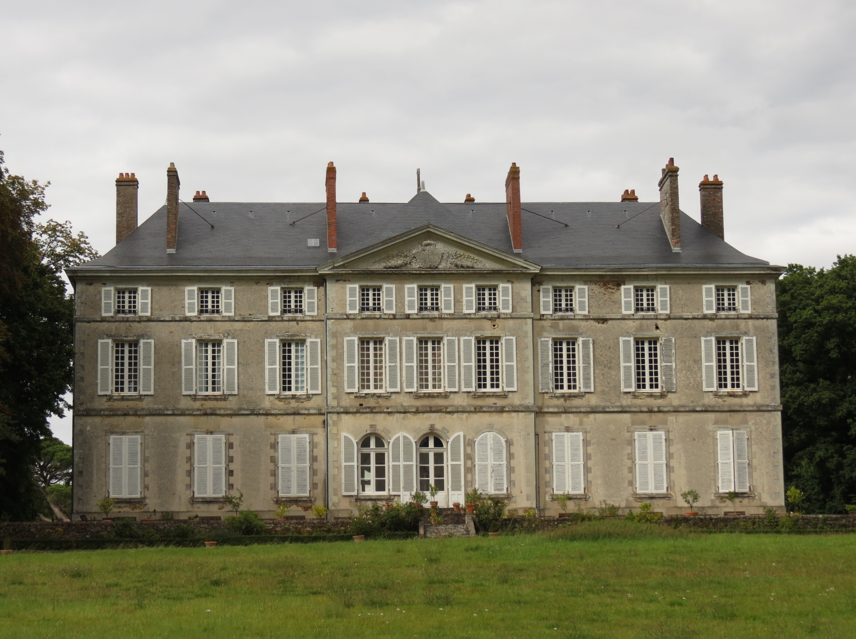 CHÂTEAU DE LA ROCHE-NOYANT  France Pays de la Loire Maine-et-Loire Segré-en-Anjou Bleu 49500