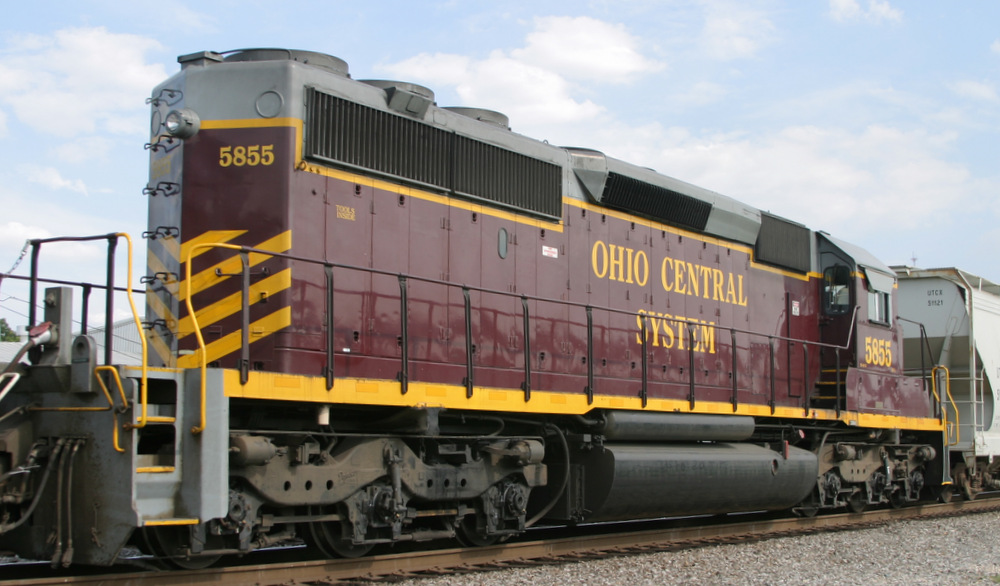Ohio_Central_System_Railroad_SD40-2_5855.jpg