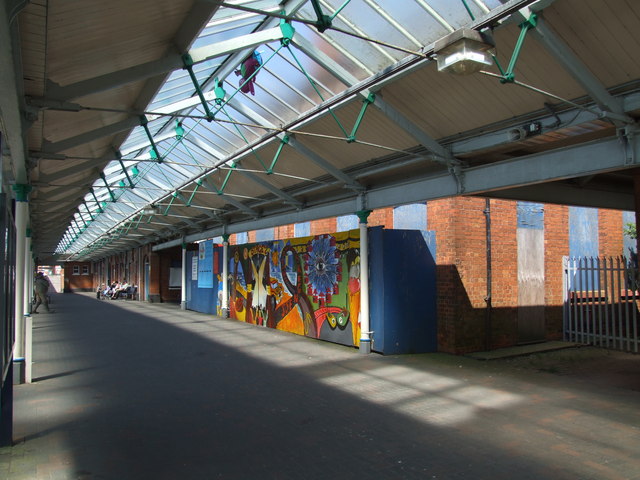 File:Railway Station, Skegness - geograph.org.uk - 816044.jpg