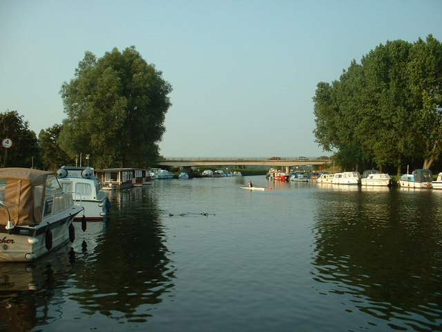 River Waveney at Beccles - geograph.org.uk - 140863