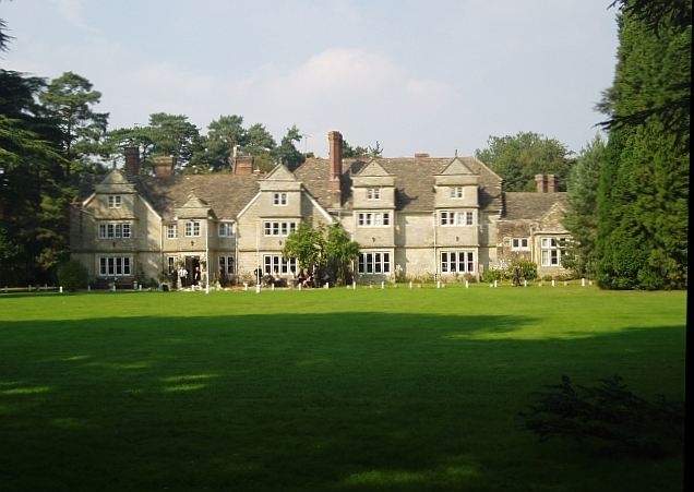 Picture of Rowfant House in Crawley