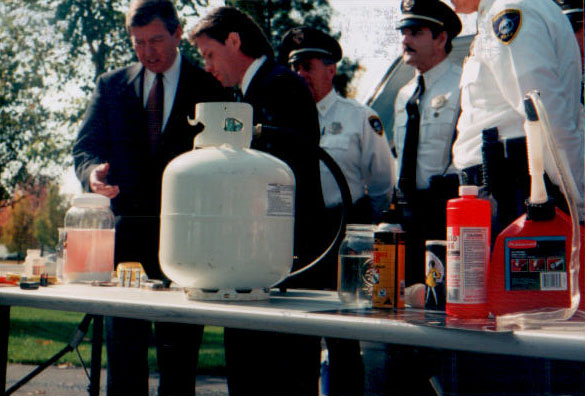 File:Senator John Ashcroft Meets With Missouri Law Enforcement to Discuss the Meth Crisis.jpg