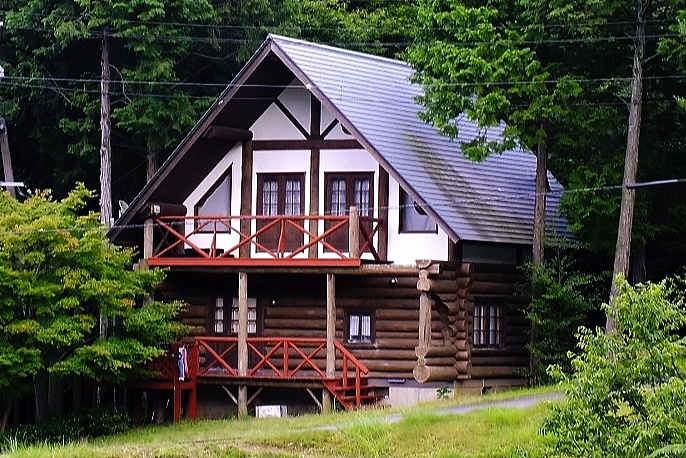 File:Shiso, Hyogo-Yoi Onsen - logcabin2.jpg