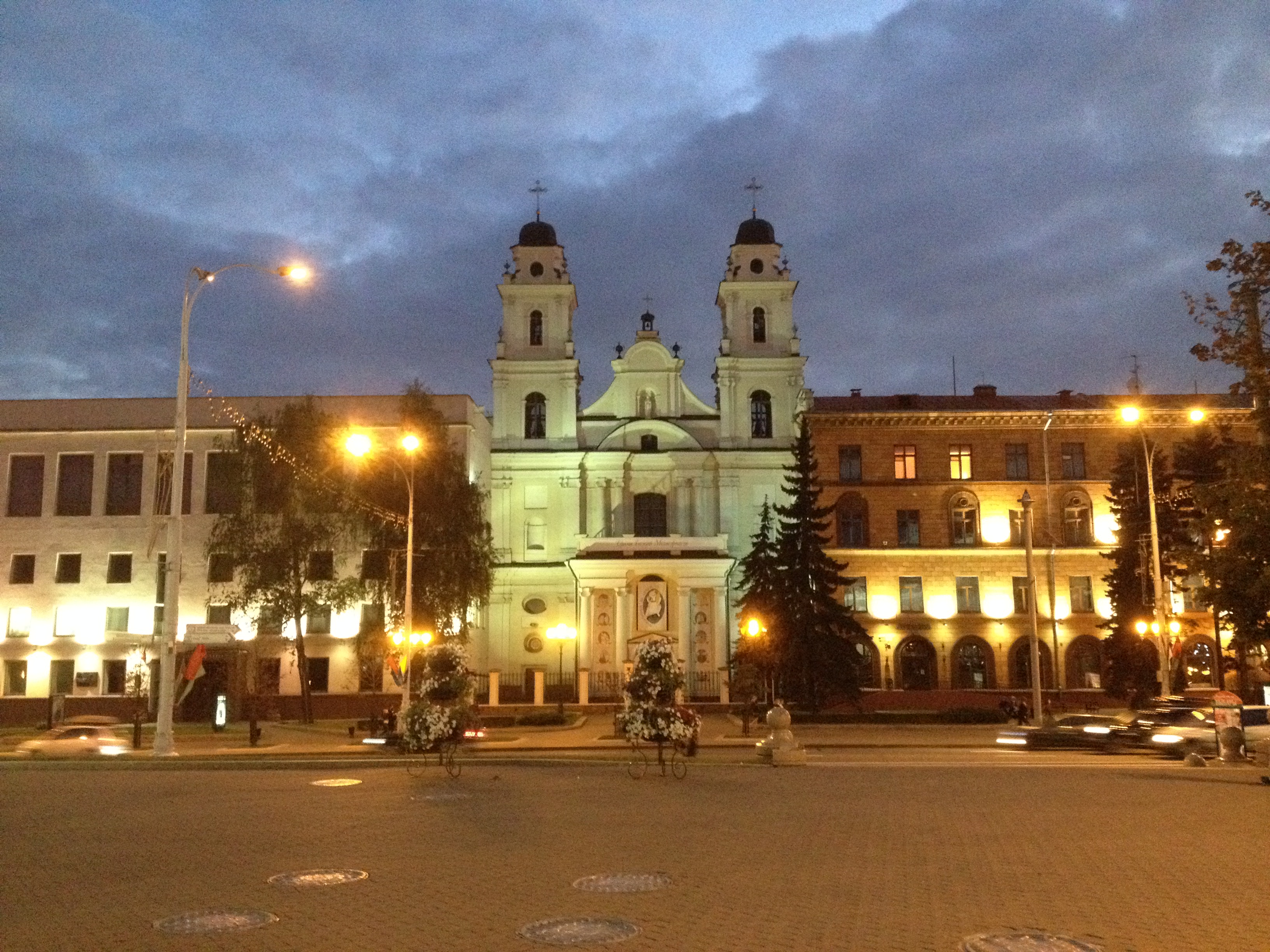 Площадь свободы в минске фото