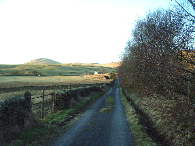 File:The Road to Fellgarth - geograph.org.uk - 331883.jpg