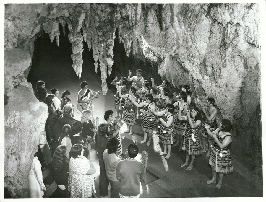 File:Waitomo Caves by R. Anderson.jpg - Wikimedia Commons