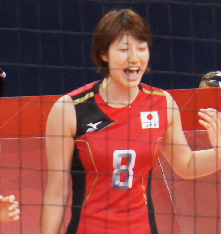 File:狩野舞子 - Japan women's national volleyball team at the 2012 Summer Olympics (7913940138) (cropped).jpg - Wikimedia Commons