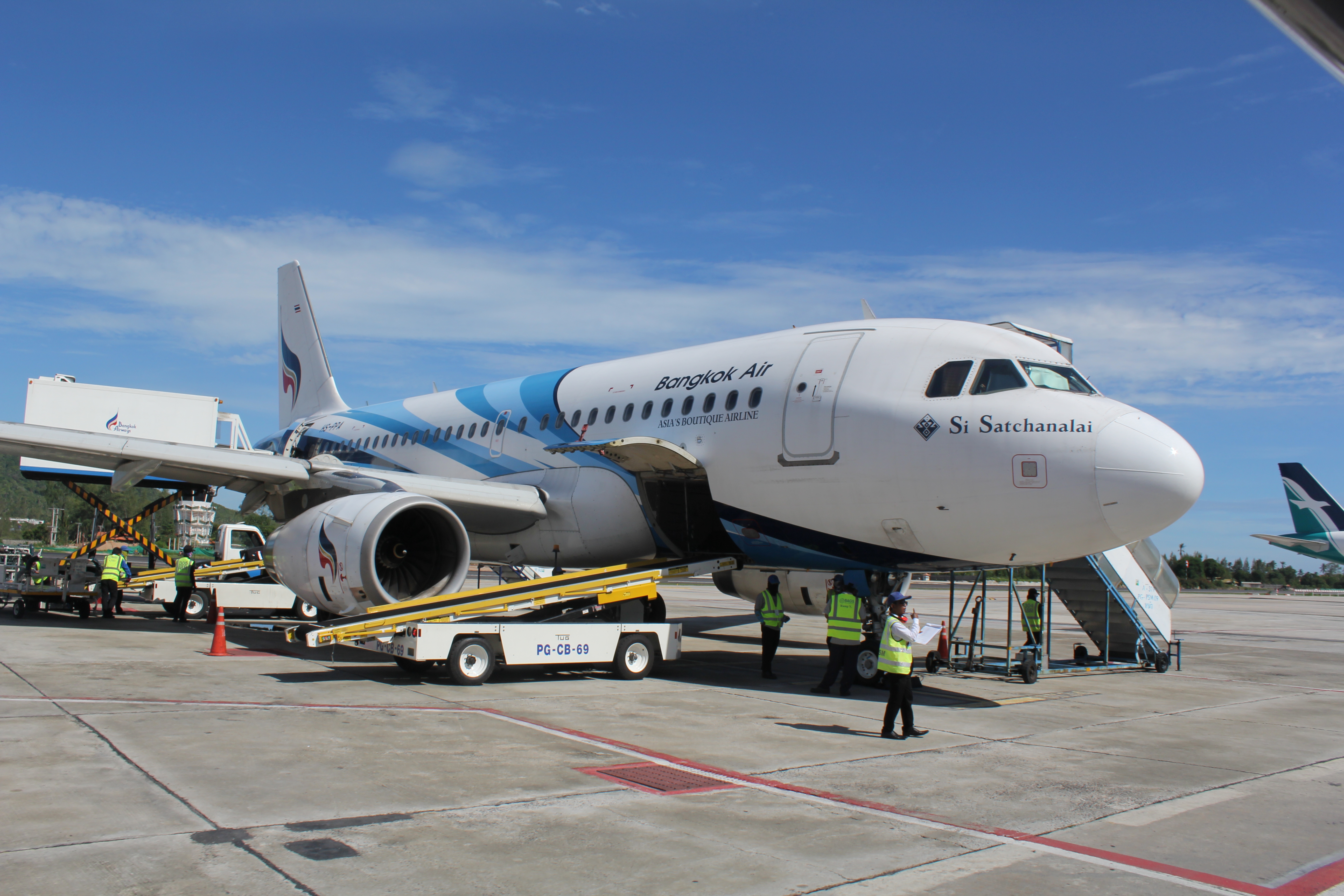 Бангкокские авиалинии. Bangkok Airways на Самуи. Бангкок авиалинии самолеты. Фото Bangkok Airways.