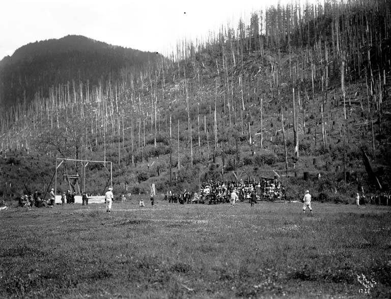 File:Baseball game, ca 1913 (PICKETT 163).jpeg