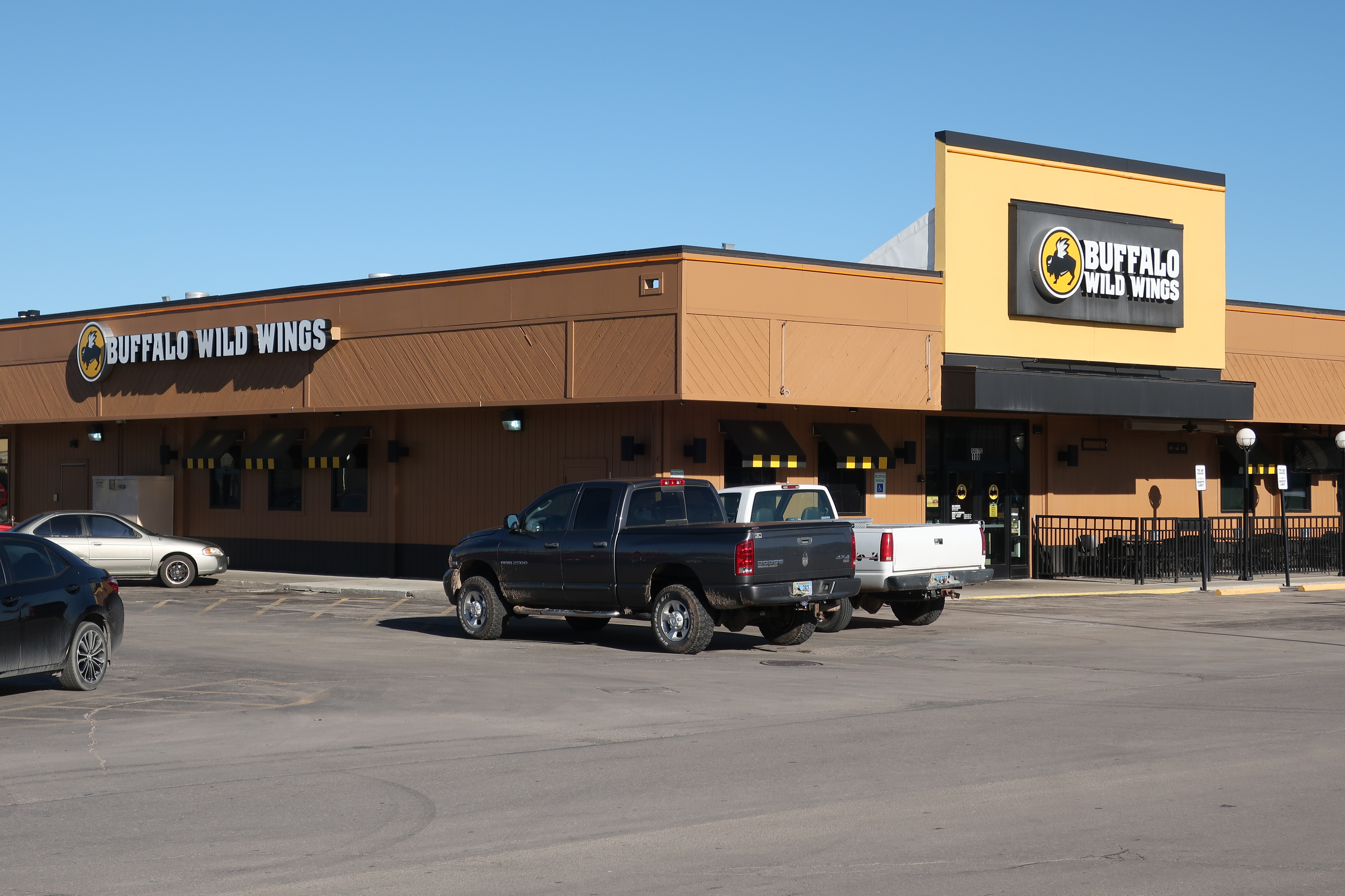 Wild Wings in Gillette, Wyoming.jpg - Wikipedia