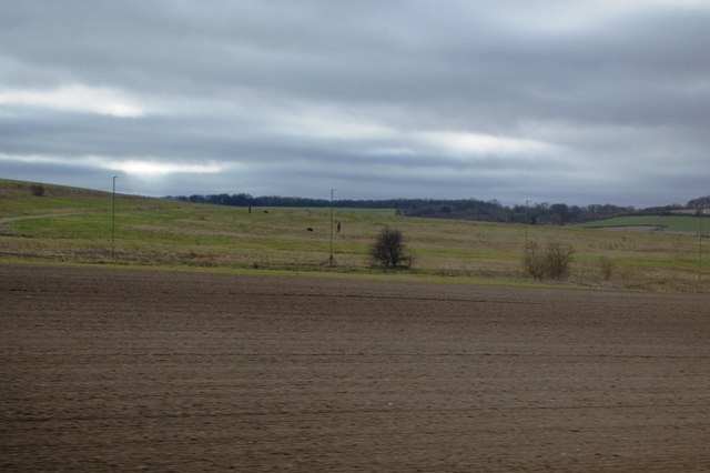 File:By Royston Road - geograph.org.uk - 5203233.jpg