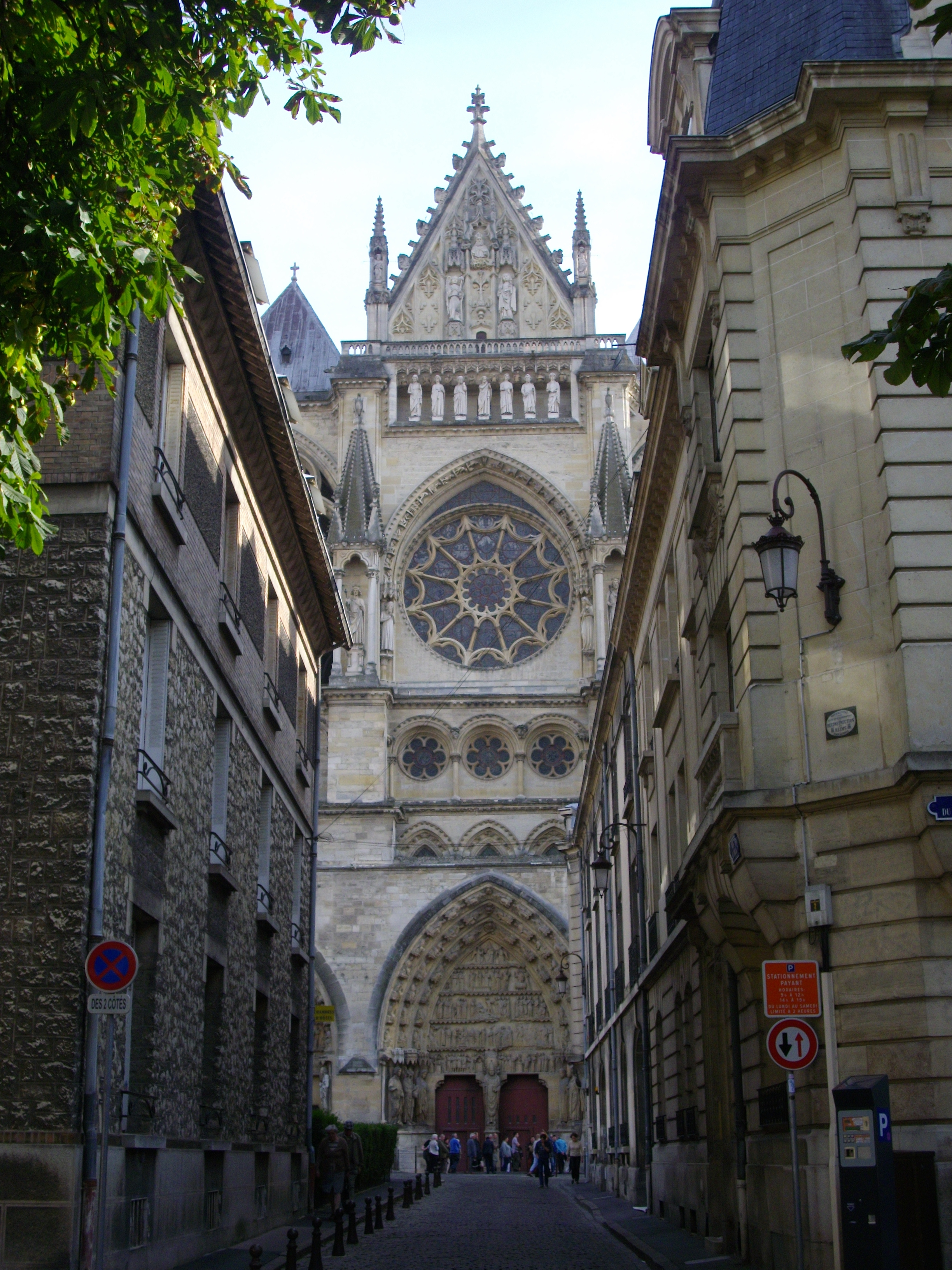 File:Cathédrale ND de Reims - transept nord (2).JPG - Wikimedia Commons
