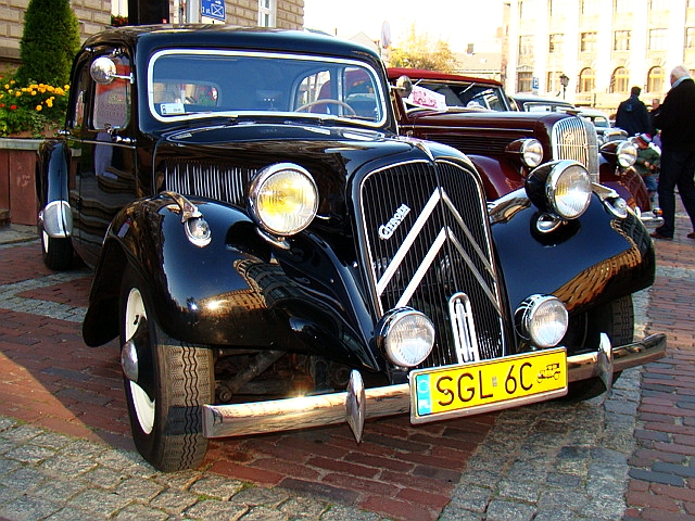 File:Citroën Traction Avant 03757.jpg