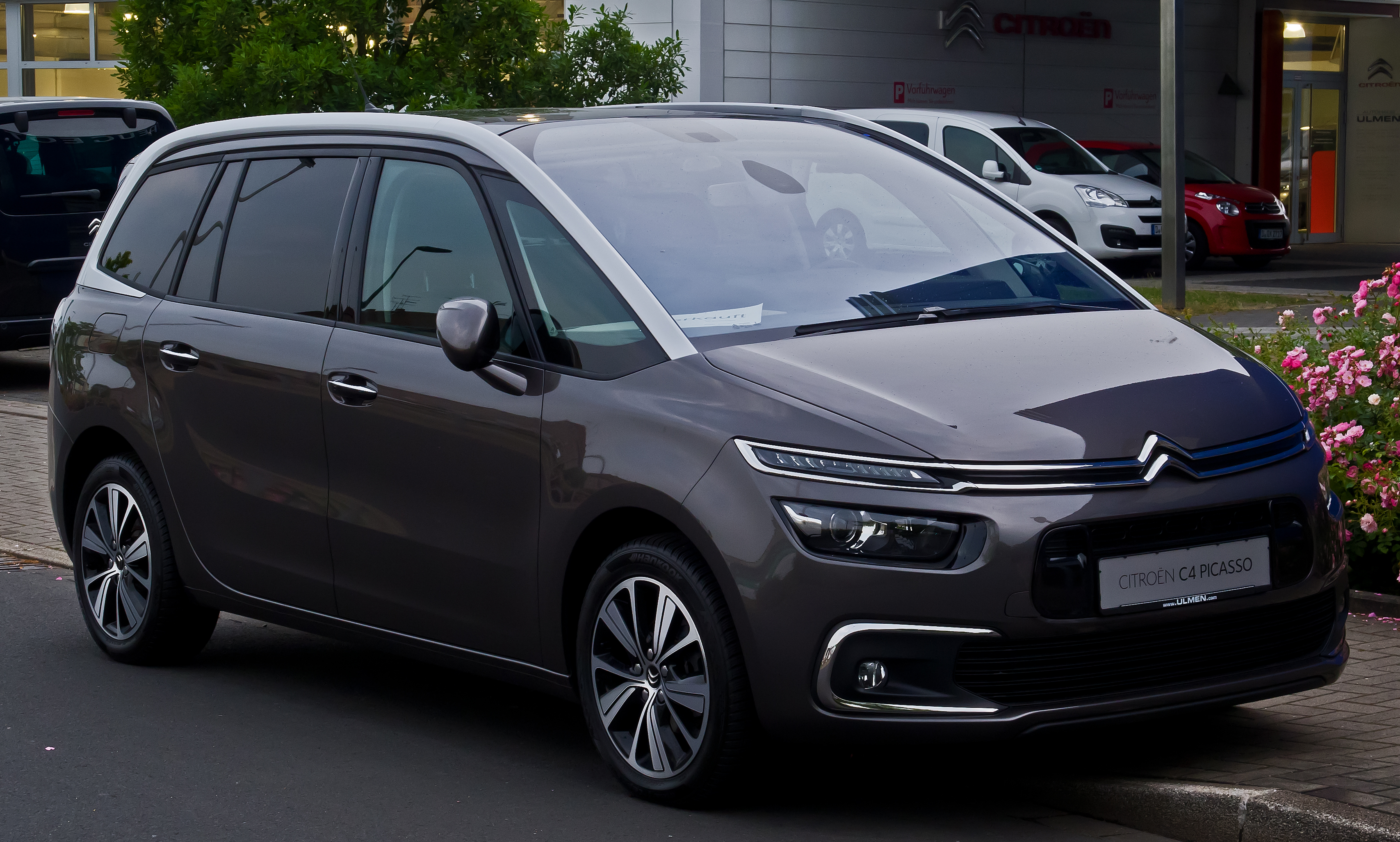 Автомобили Citroen C4 Grand Picasso II Рестайлинг отзывы автовладельцев