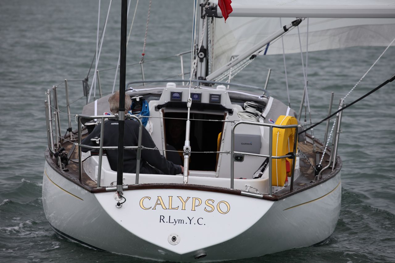 File:Contessa 32 sailing 3.jpg - Wikimedia Commons