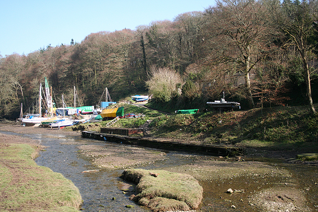 Dartmouth, boatyard, Old Mill Creek - geograph.org.uk - 1223474