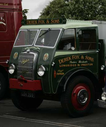 File:Derek Fox & Sons Foden flatbed truck, Leyland Commercial Vehicle Museum.jpg