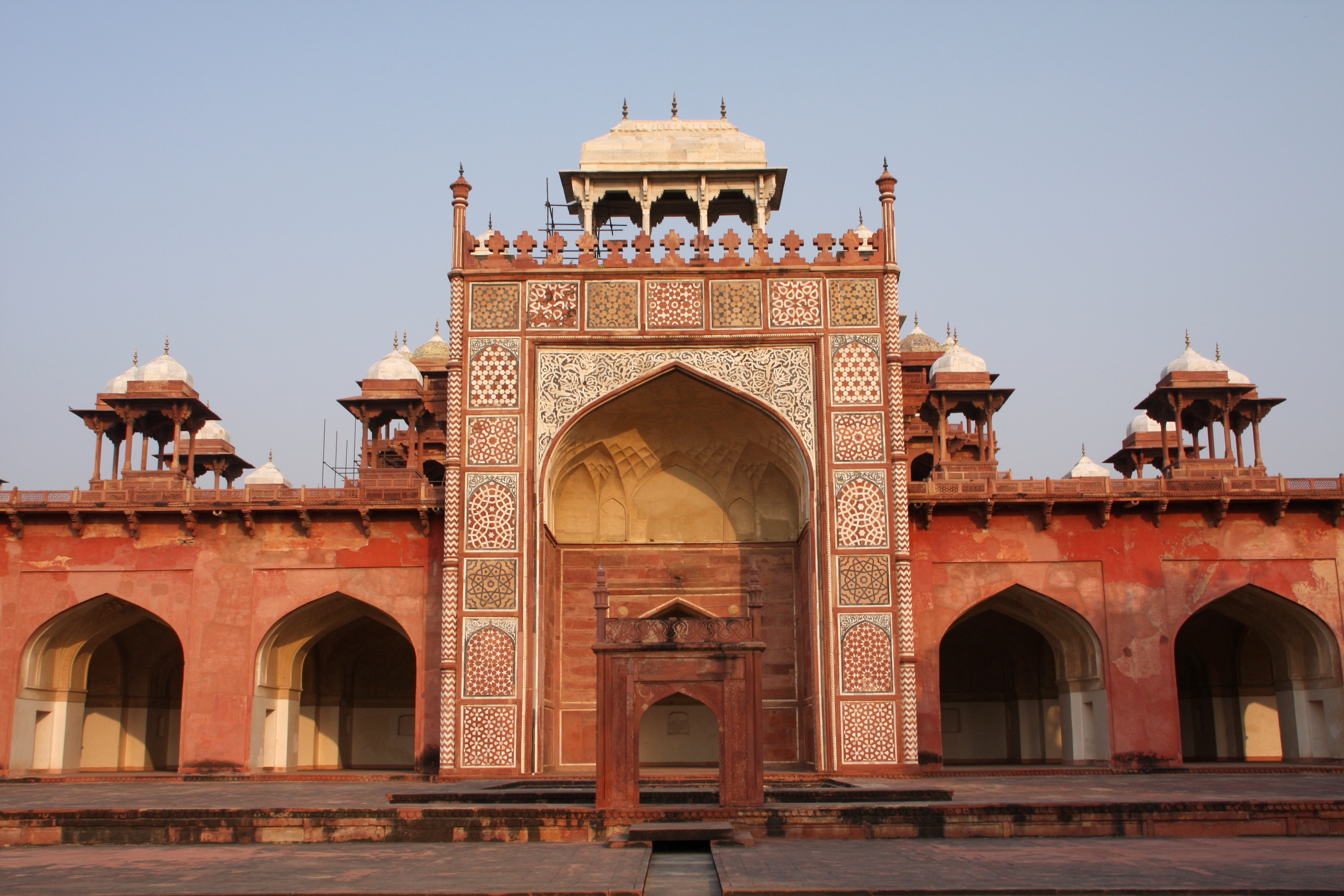 Details_of_an_iwan_at_Akbar%27s_tomb%2C_Sikandra.jpg?width=750