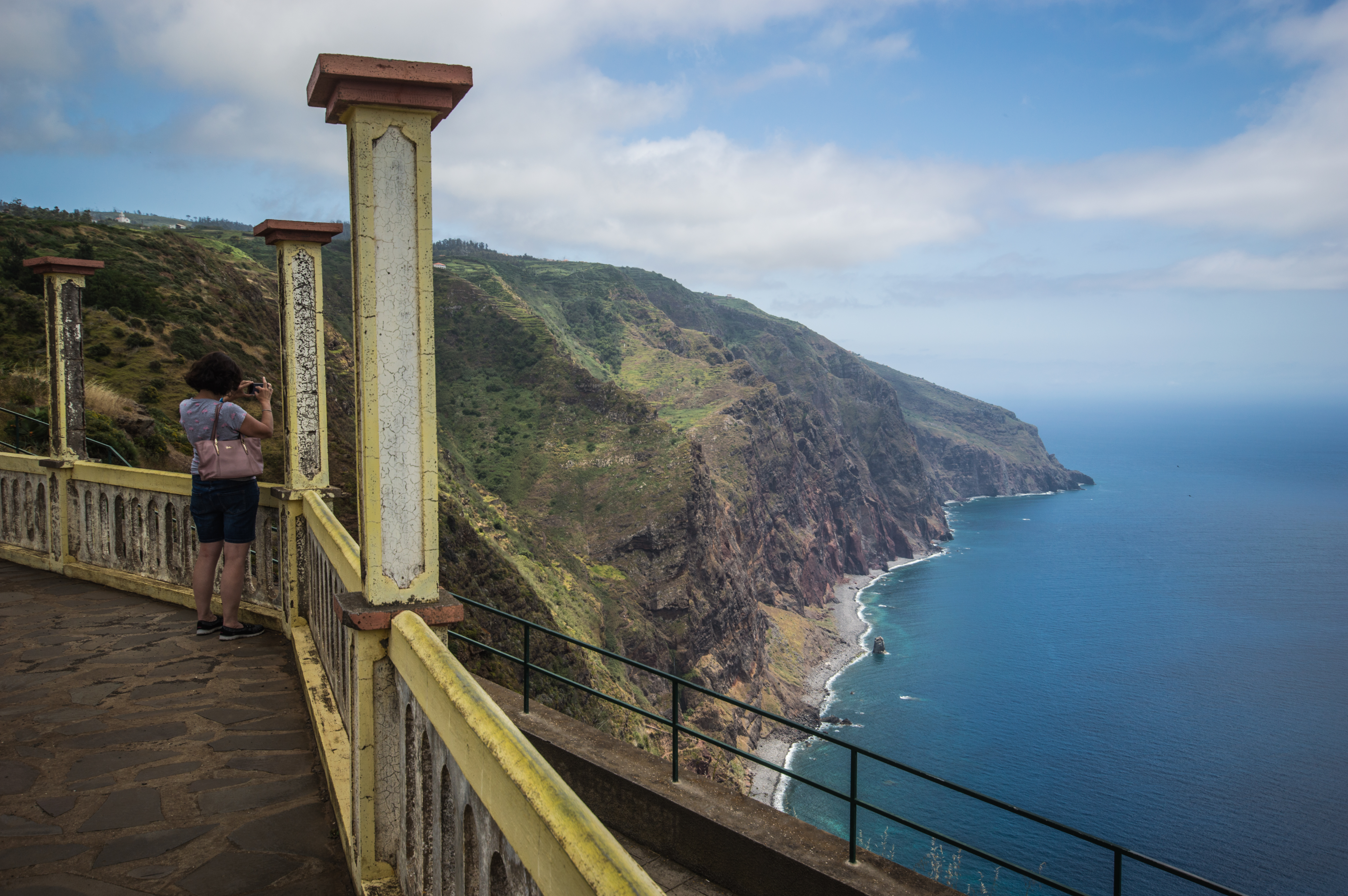 Маяк Ponta do Pargo.