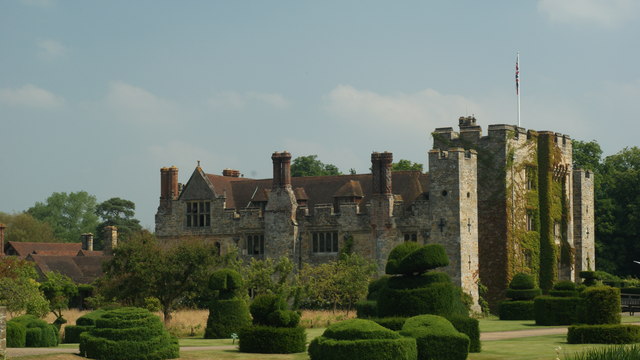 File:Hever Castle, Hever, Kent - geograph.org.uk - 1381805.jpg