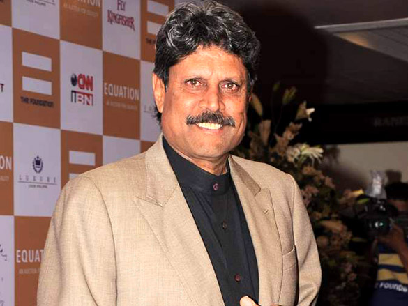 File:Kapil Dev at Equation sports auction.jpg