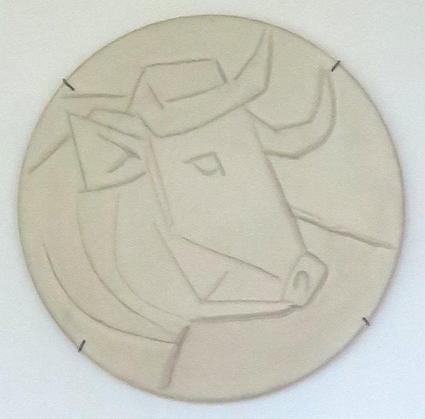 File:Marble bull's head by Picasso, Ernest Hemingway House .JPG