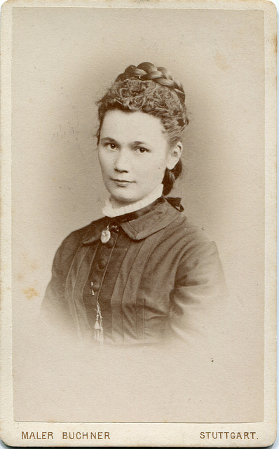 Pauline Bräuhäuser geb. Schweickhardt um 1910.jpg