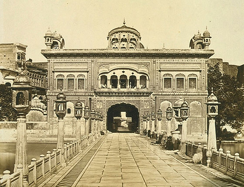 File:Photograph of the Darshani Deori gateway of the Golden Temple complex in Amritsar, by Felice Beato, circa 1857–1859.jpg