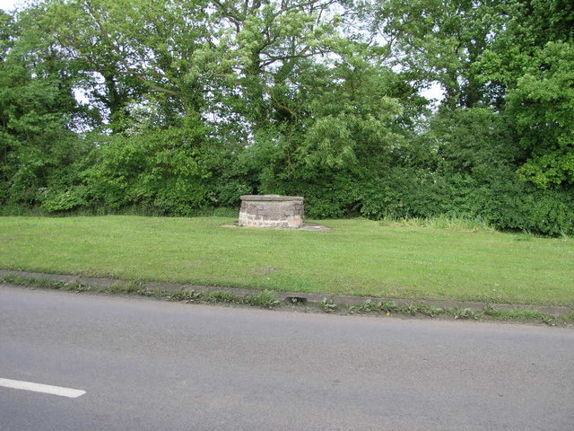 File:Salt Well - geograph.org.uk - 178565.jpg