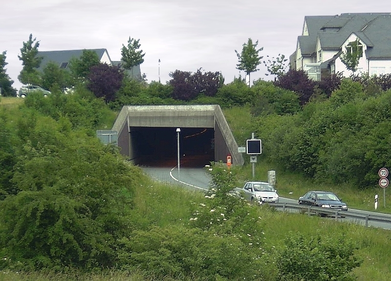 File:Schmallenberg Tunnel.jpg