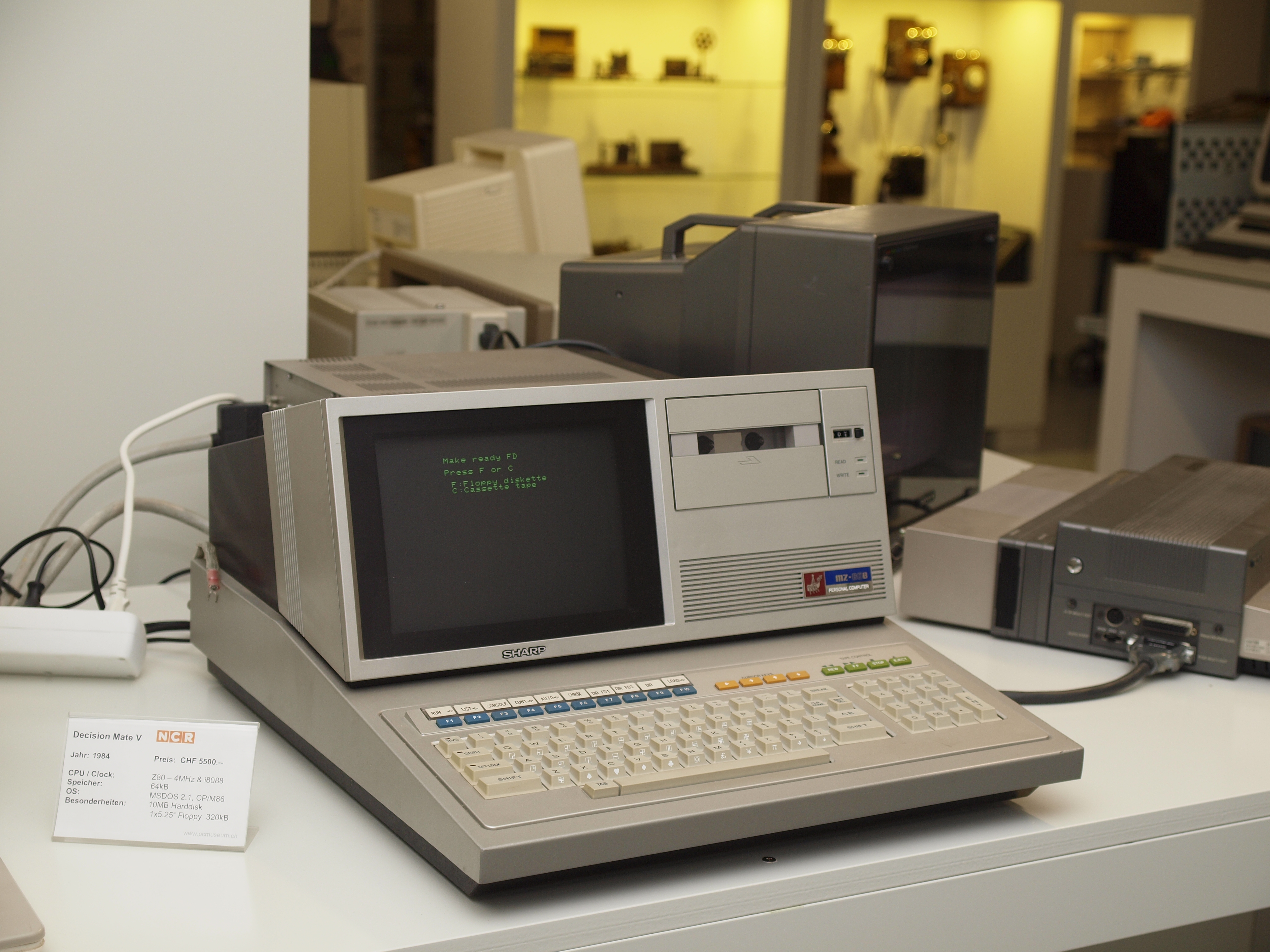 【取扱説明書のみ】 SHARP シャープ MZ-80B MONITOR REFERENCE MANUAL 1981 大型本 パソコン PC モニター・リファレンス・マニュアル