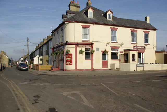 File:The Medway Inn, Wouldham - geograph.org.uk - 328943.jpg