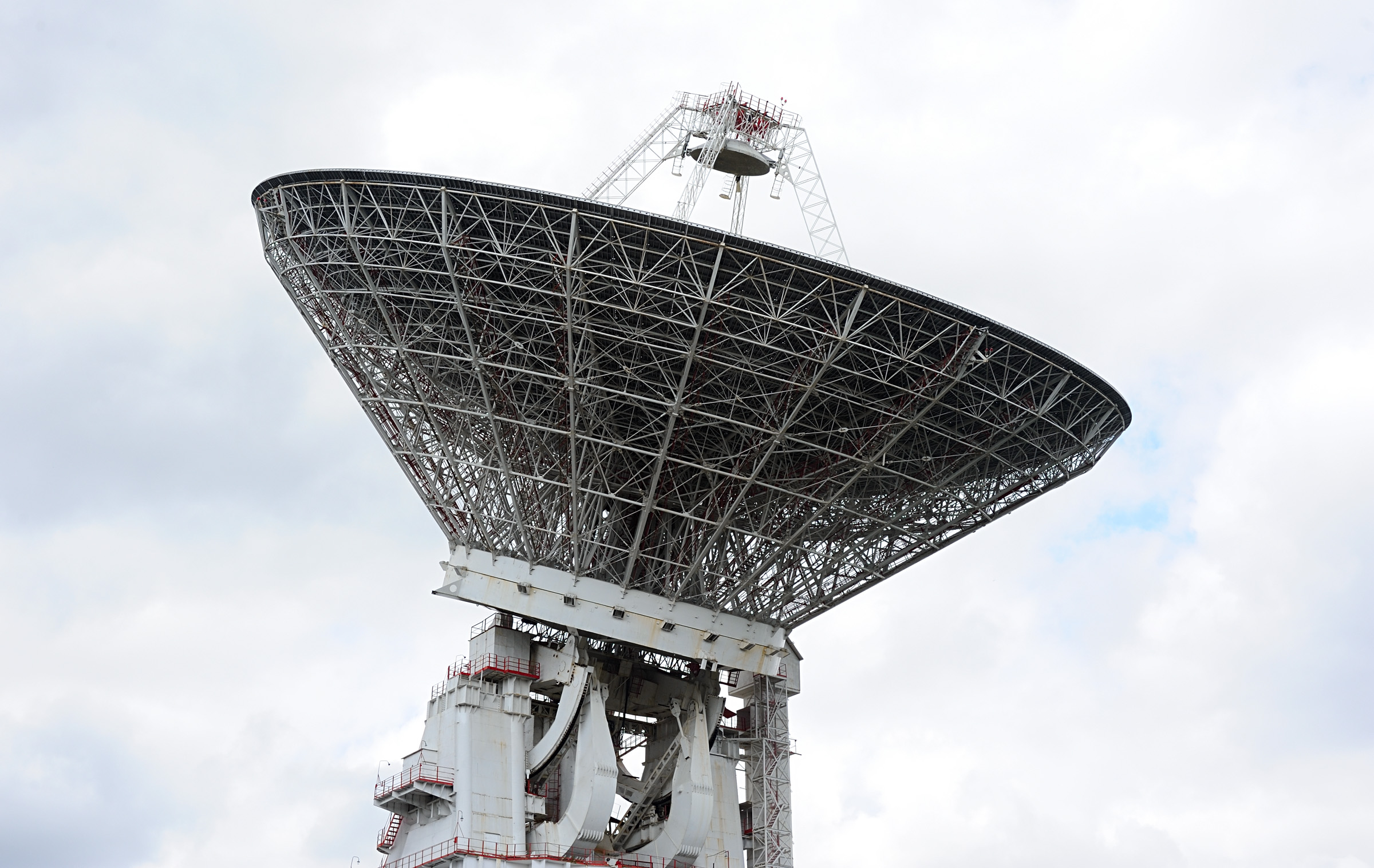 Communication center. Телескоп РТ-64 И РТ-70. РТ-70 антенна картинки.