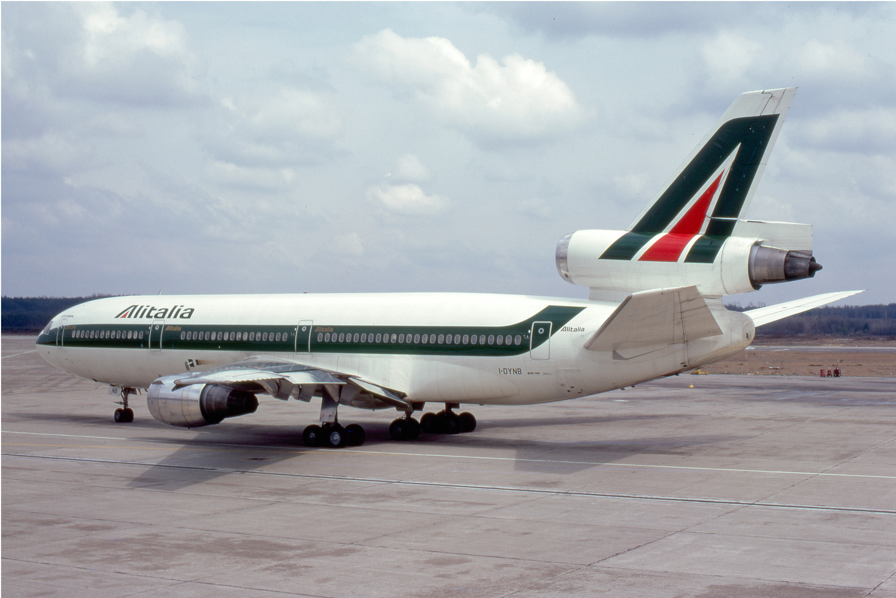 File:Alitalia DC-10-30 (6161856566).jpg - Wikimedia Commons