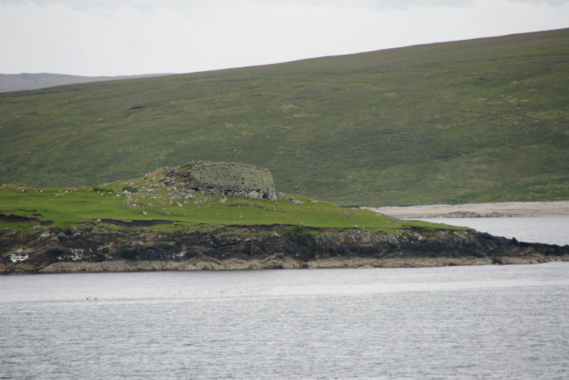 File:Burra Ness Broch - geograph.org.uk - 1936002.jpg