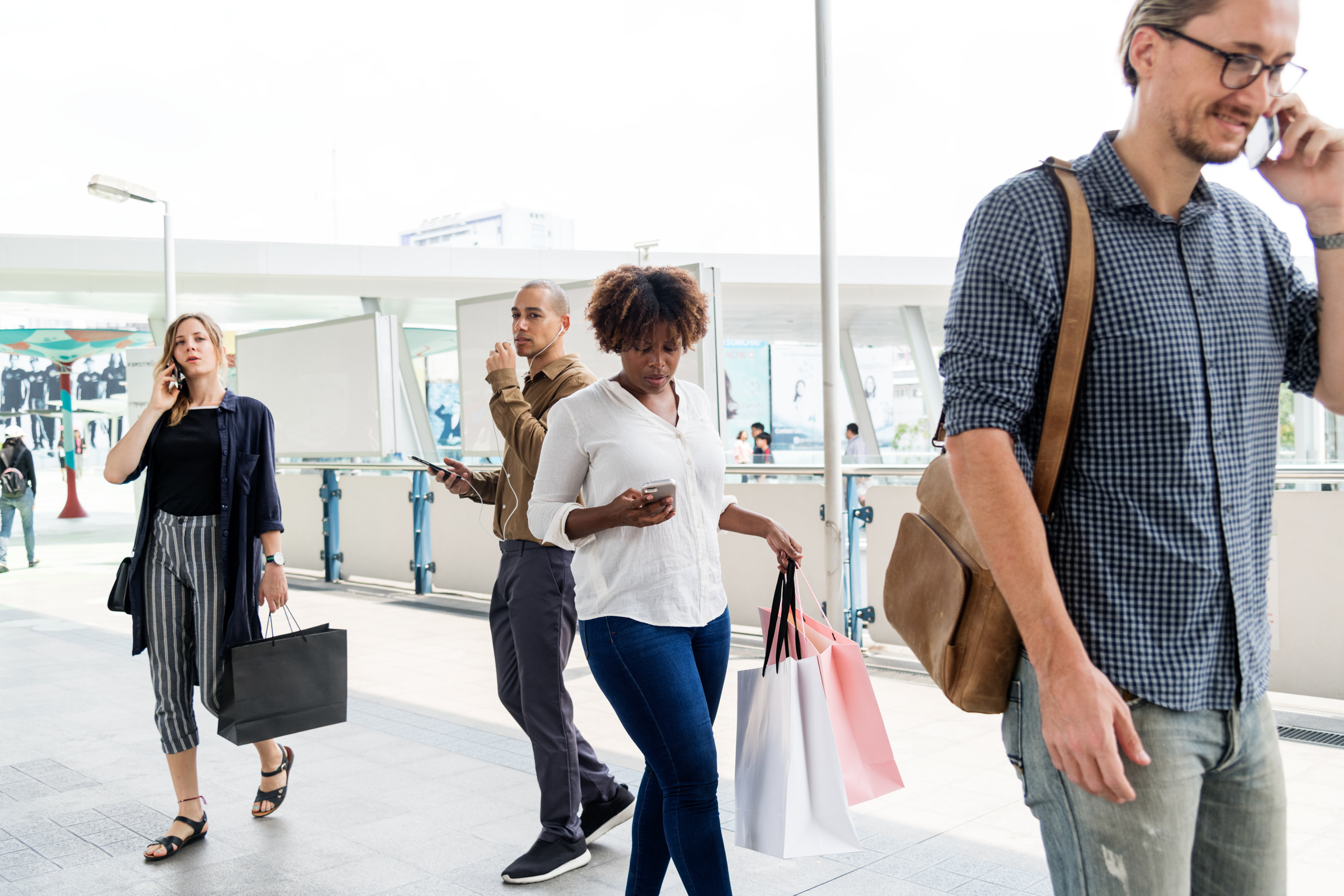 cell phone walking accidents