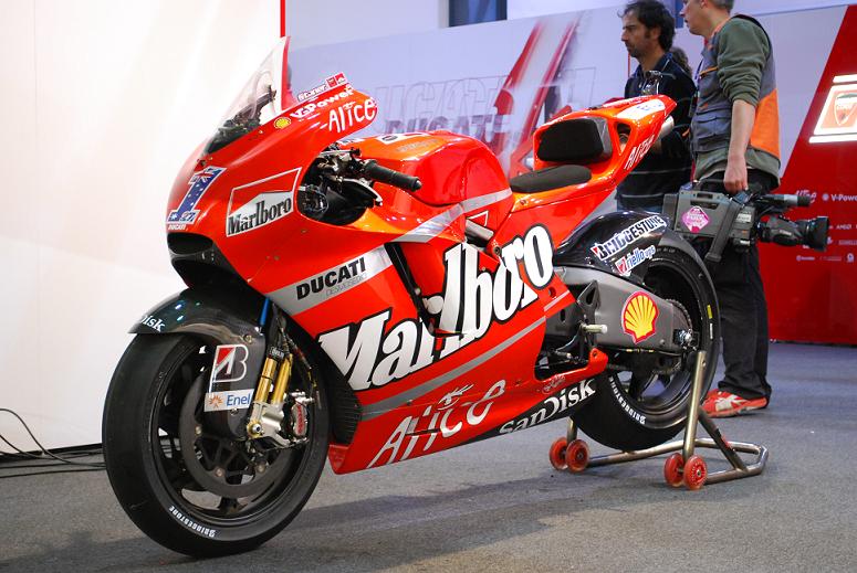 File:Ducati Desmosedici GP8.jpg