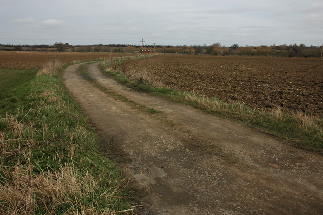 File:Farm track, Childswickham - geograph.org.uk - 1201575.jpg